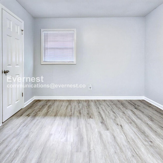 Building Photo - 1079 Shieldcrest Way