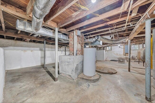 Building Photo - 812 Mississippi Ave NE