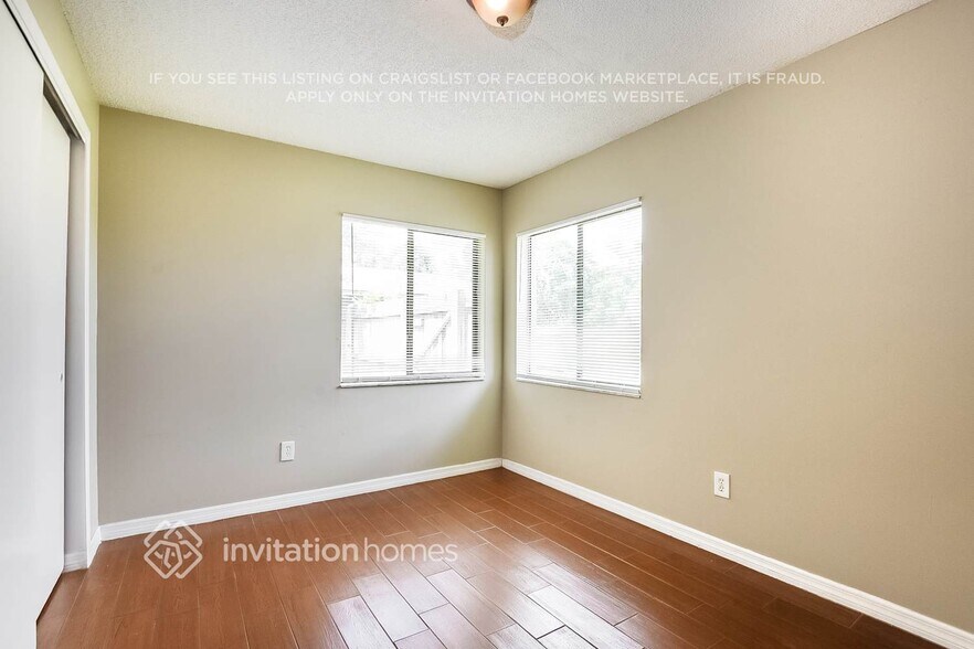 Building Photo - 930 Waverly Dr