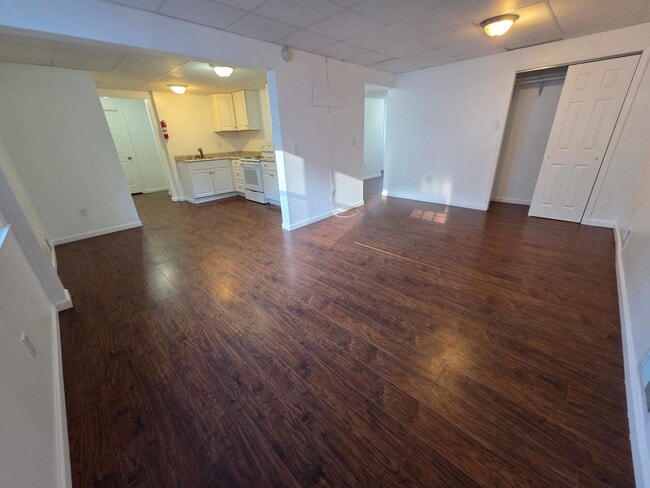 Building Photo - 83 Hudson St