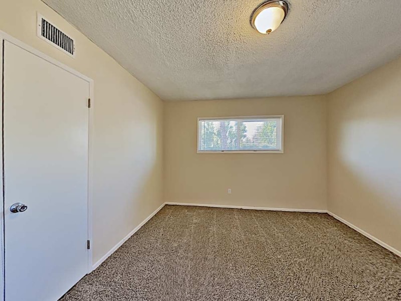 Building Photo - 9256 Swinton Ave