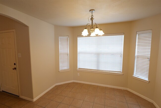 Building Photo - 19127 Canaras Ct
