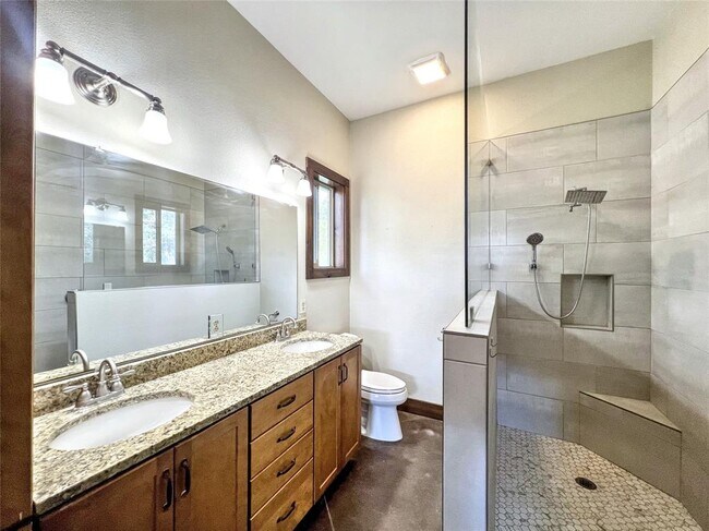 Building Photo - 8750 Scarlet Cir