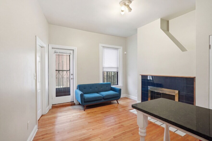 Building Photo - 20 Symphony Rd