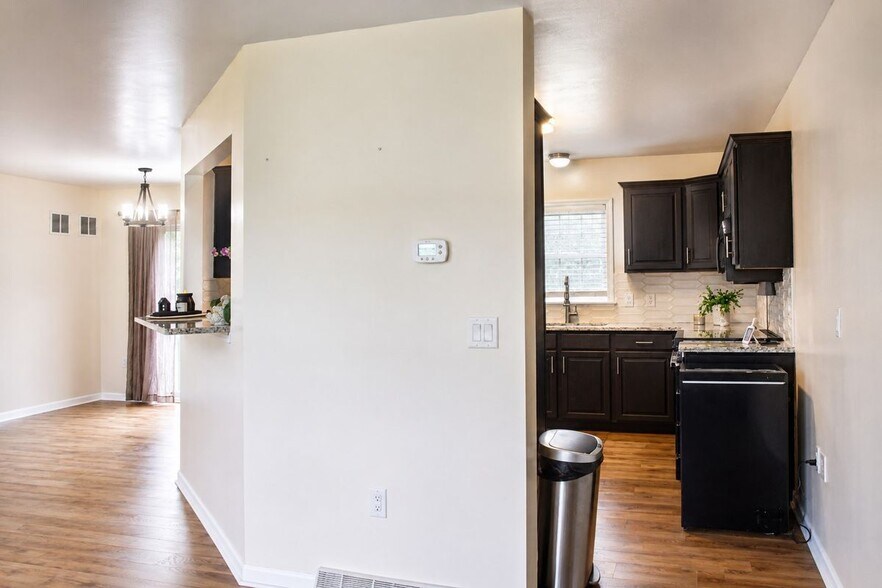Building Photo - 26515 NY-283