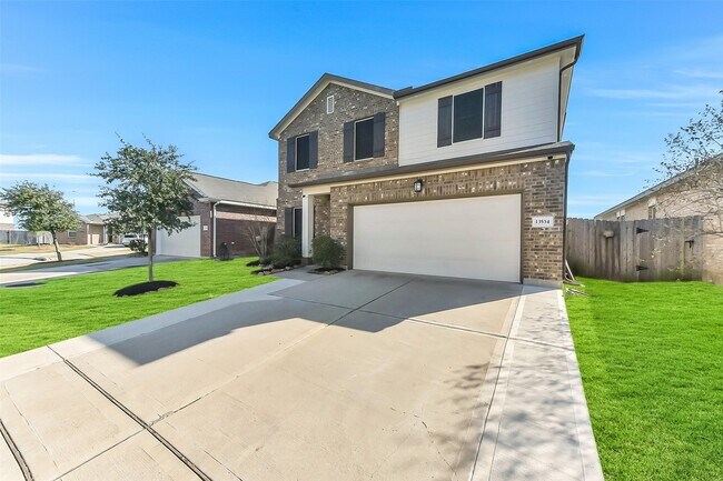 Building Photo - 13534 Wembley Heights Dr