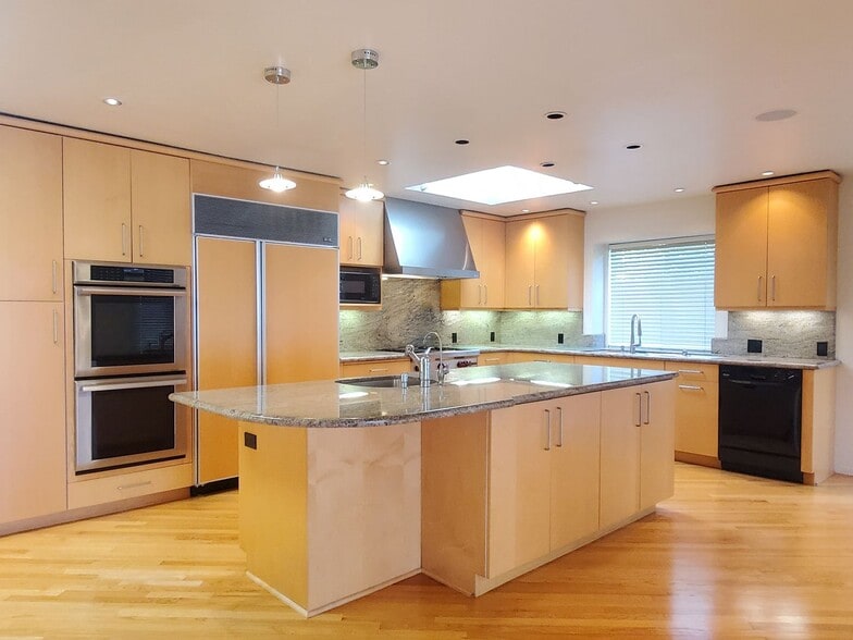 Building Photo - 19354 Titus Ct