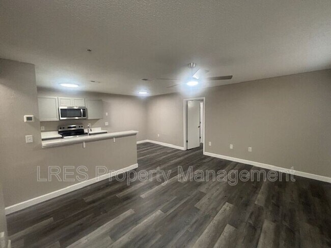 Building Photo - 958 Salt Pond Pl