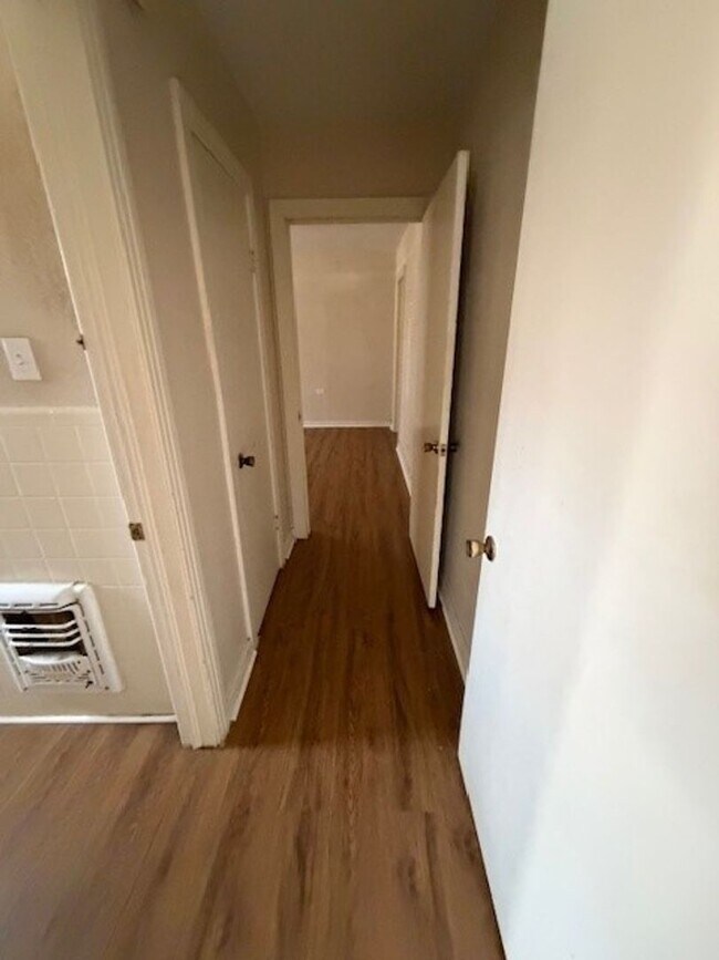 Building Photo - 312 N 37th St