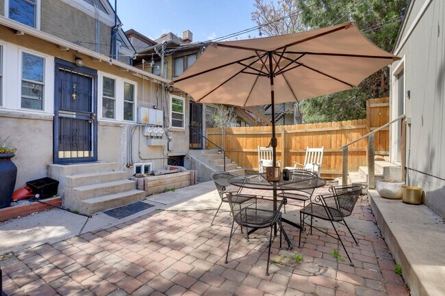 Building Photo - 1136 N Washington St