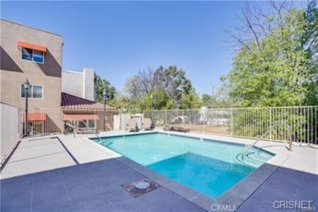 Building Photo - 9610 Zelzah Ave