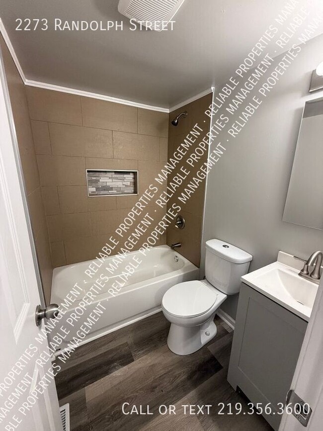 Building Photo - 2273 Randolph St