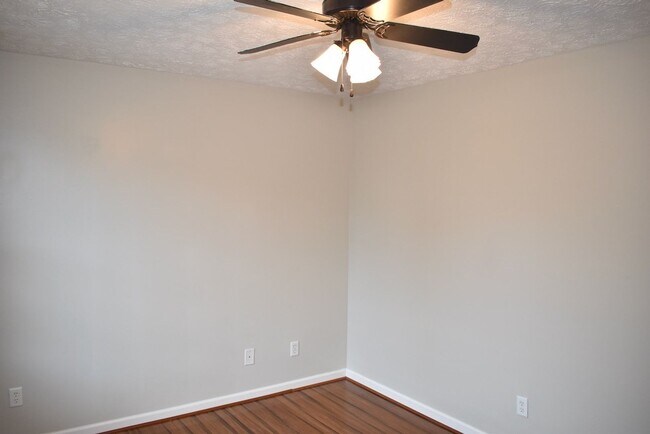 Building Photo - 3 Bed/2 Bath Home in East Nashville, Pet F...