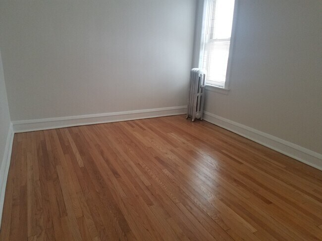 Building Photo - 1729 W 91st St