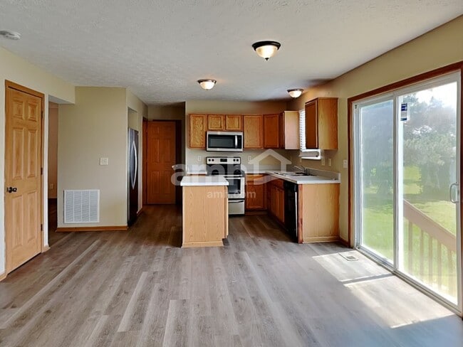 Building Photo - 2194 Dry Ridge Ct