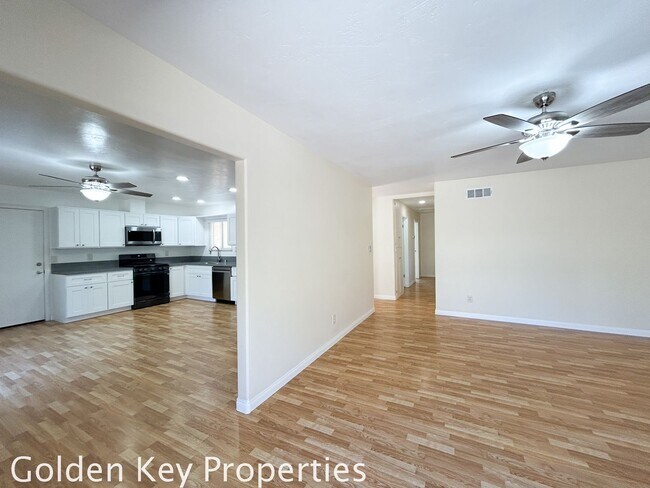 Building Photo - Single Story Home In Cardiff! New Kitchen ...