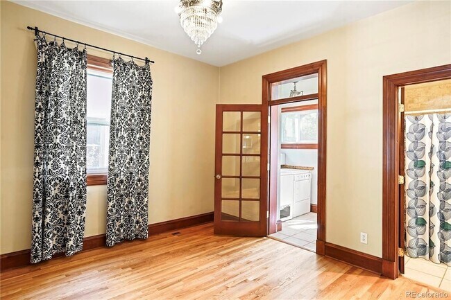 Building Photo - 840 Emerson St