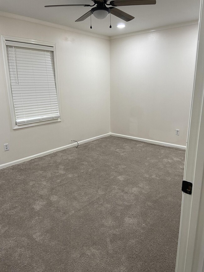 Building Photo - 2801 Jadan Pl