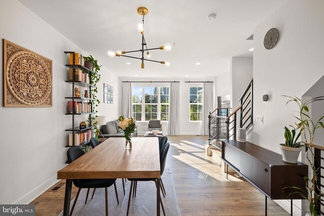 Building Photo - 11258 Faraday Park Dr.