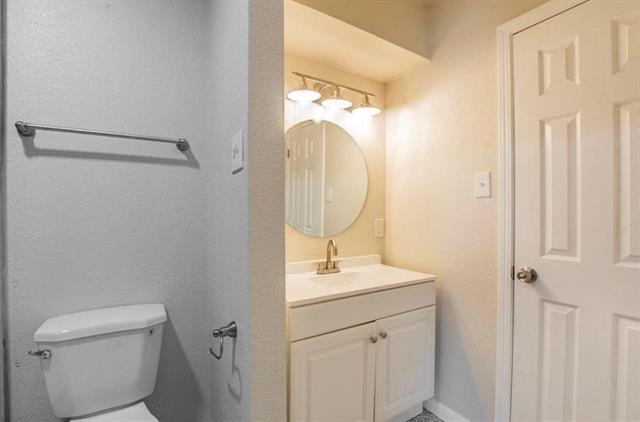 Building Photo - 1821 E Grauwyler Rd