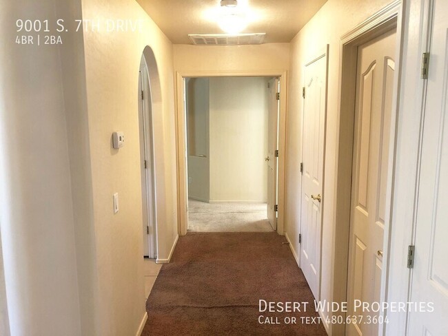 Building Photo - **COMING SOON** SPACIOUS 4 BED, 2 BATH HOM...