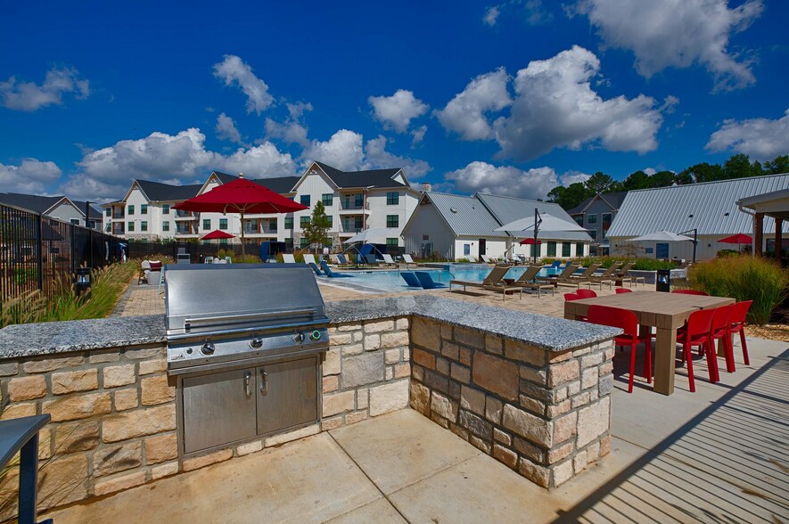 Building Photo - 1260 Balch Rd