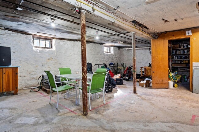 Building Photo - 25 Brayton Rd