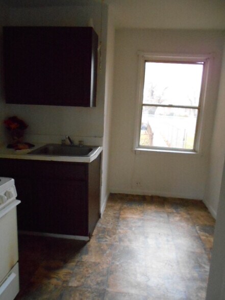 Building Photo - 3509 6th St