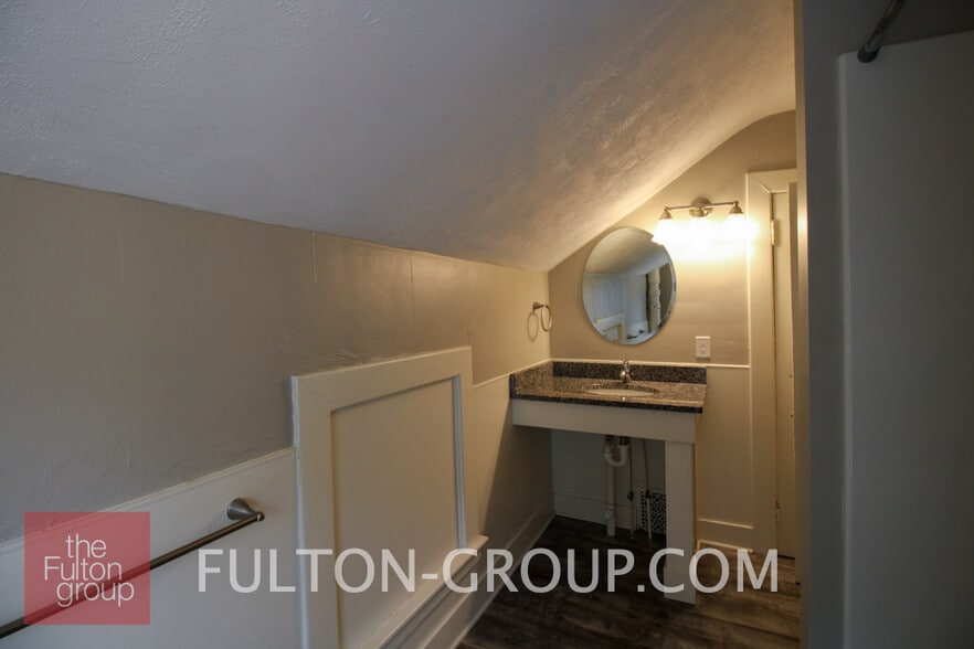 Building Photo - 710 Morris Ave SE