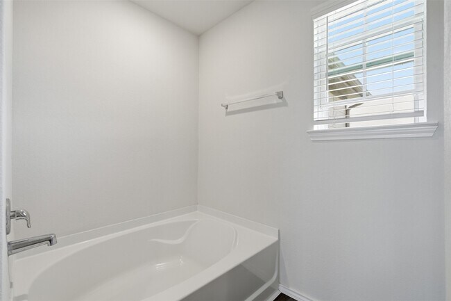 Building Photo - 25626 Pannier Pl