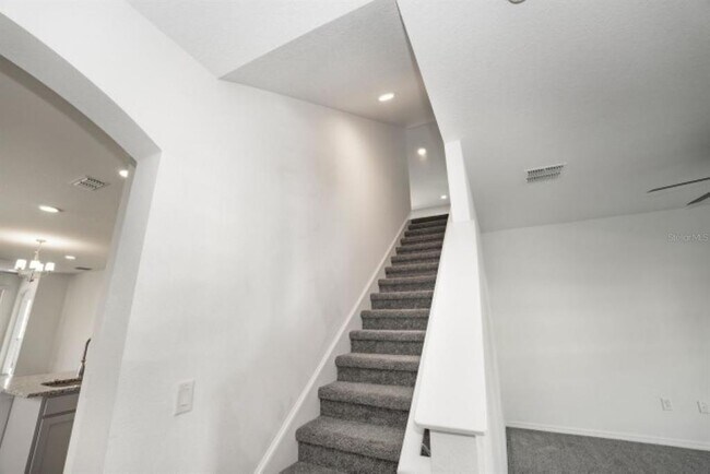 Building Photo - 10715 New Morning Dr