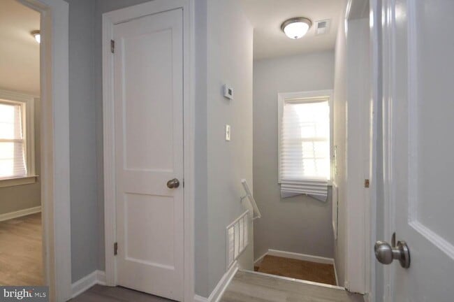 Building Photo - 46670 Midway Dr