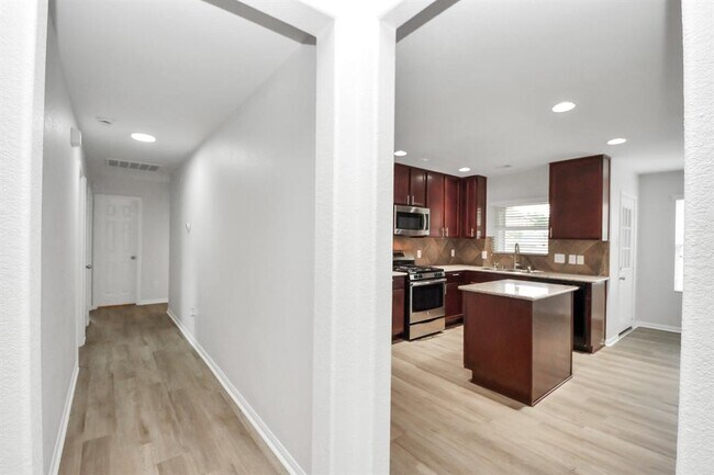 Building Photo - 15218 Taos Creek Ct