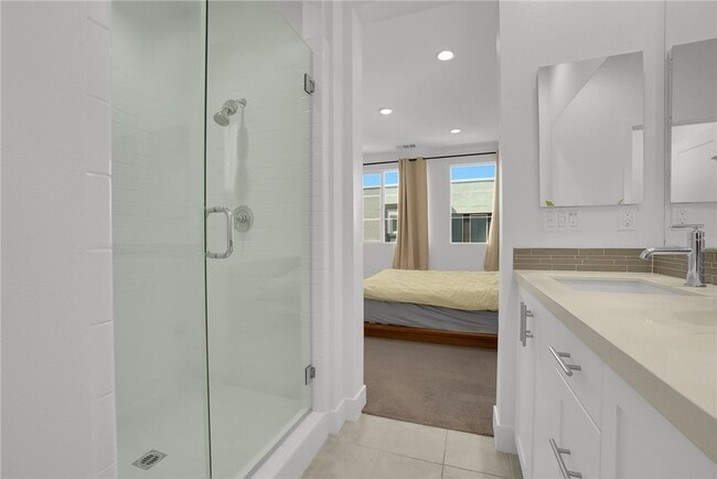 Building Photo - 140 Allusion