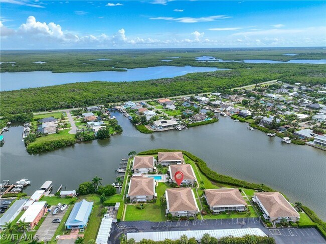 Building Photo - 330 Kon Tiki Dr