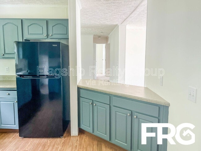Building Photo - 5961 Berkley Dr