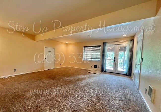 Building Photo - Cedar Ridge 3BR/3BA – Modern Amenities in ...