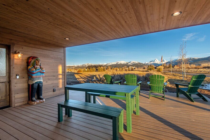 Building Photo - 3360 Alta Vista Dr