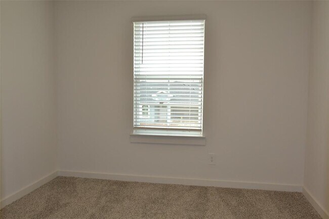 Building Photo - 1607 Portorosso Dr