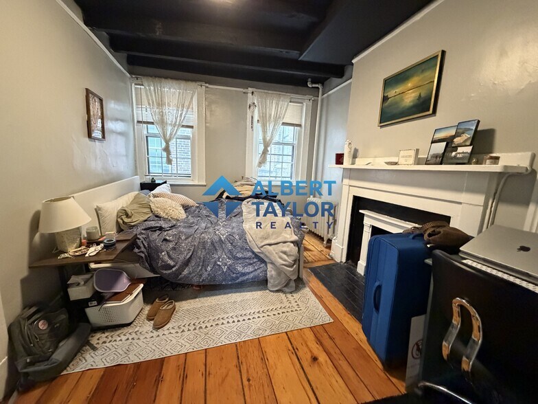 Building Photo - 5 Champney Pl