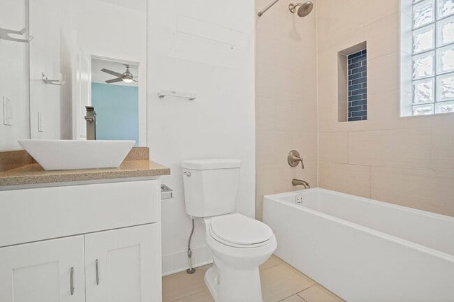 Building Photo - 1846 2nd St NW