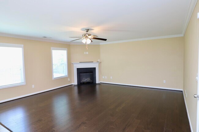 Building Photo - 1761 Nicholas Dr