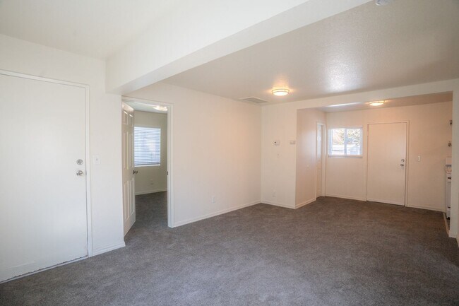 Building Photo - LIME 1010-1016