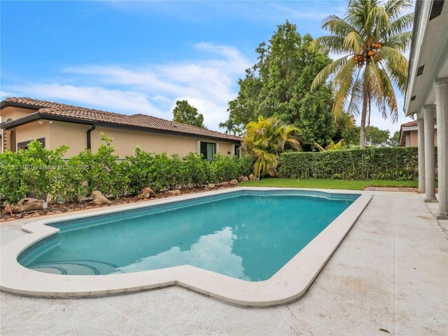Building Photo - 12427 SW 121st Ave