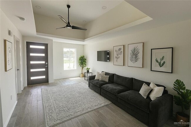 Building Photo - 10 B W St