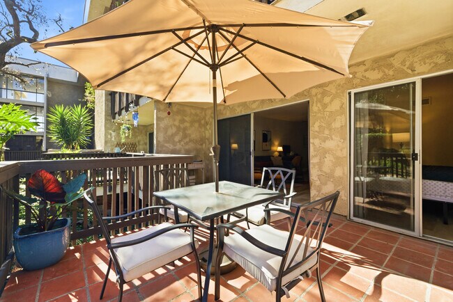 Building Photo - 6202 Friars Rd