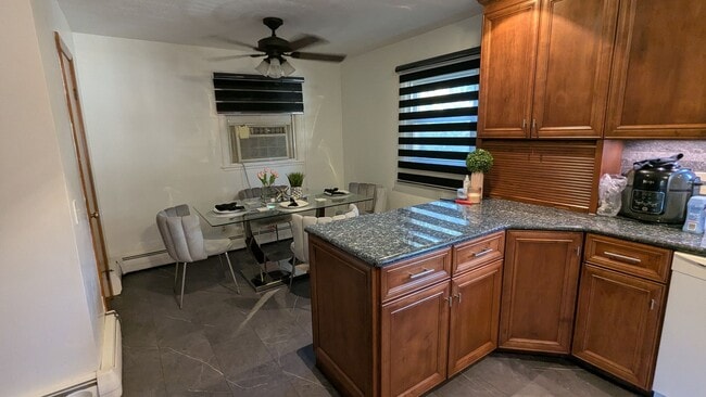 Building Photo - Welcome to this gem located in the heart o...