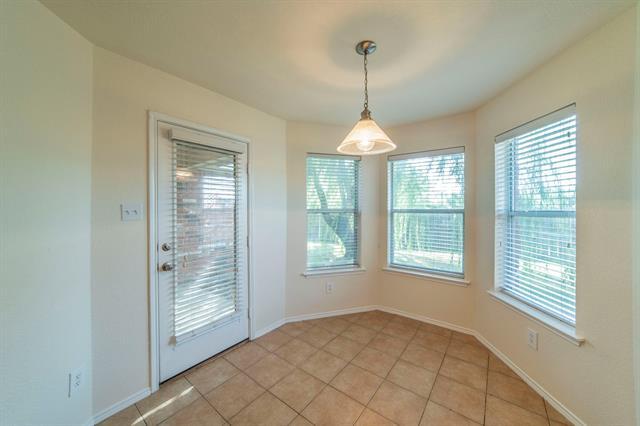 Building Photo - 1205 N Rhea Dr