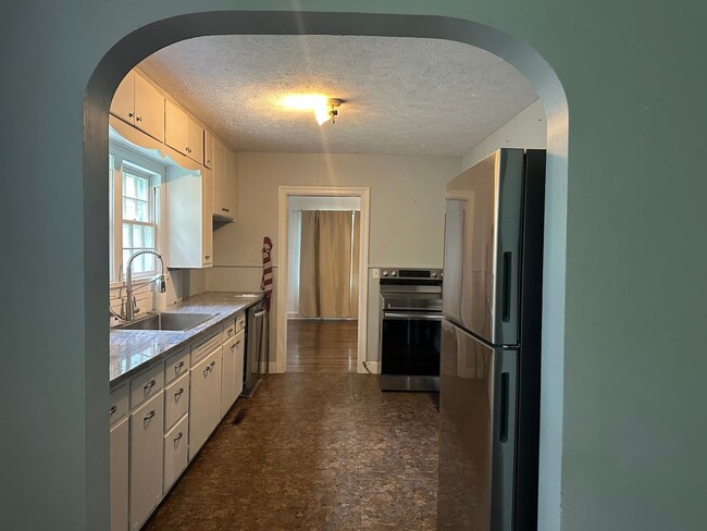 Building Photo - 2 bed 1 bath home in Marshfield