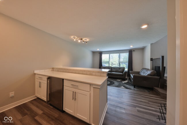 Building Photo - 13496 Erlen Dr